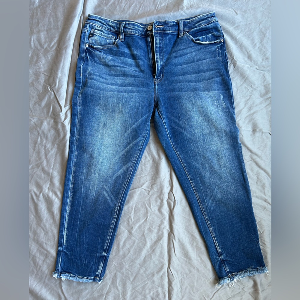 KanCan High Rise Stretch Mom Jeans, size 32
